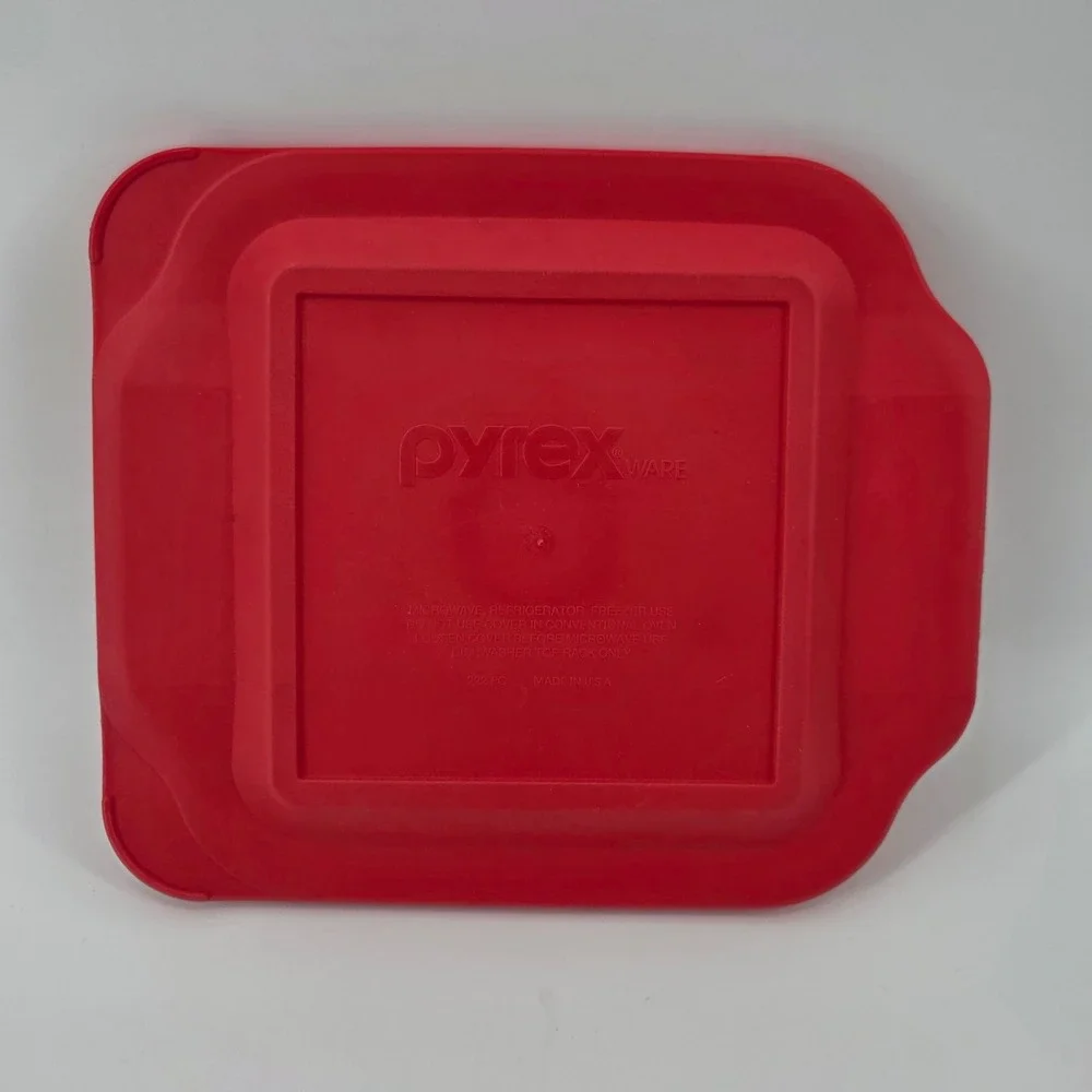 Pyrex 222-PC Red Square Plastic Replacement Lid Only for 2 Quart Baking Dish USA